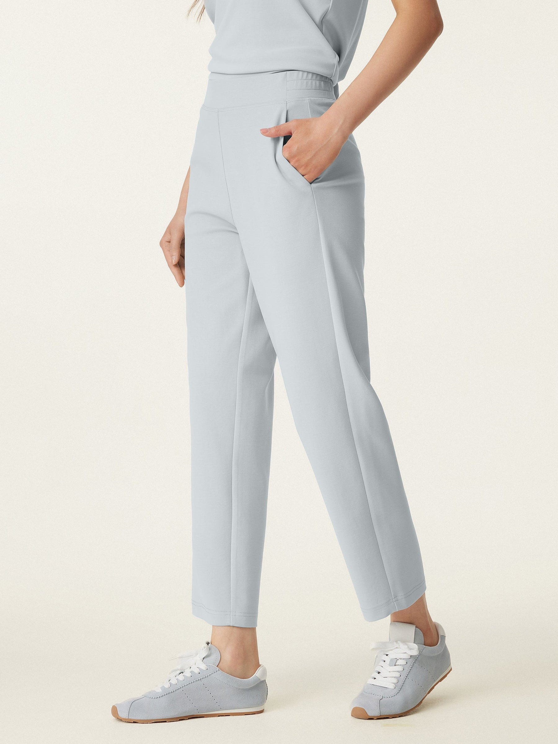 Mid Rise Pull-on Tapered Pant with Pockets