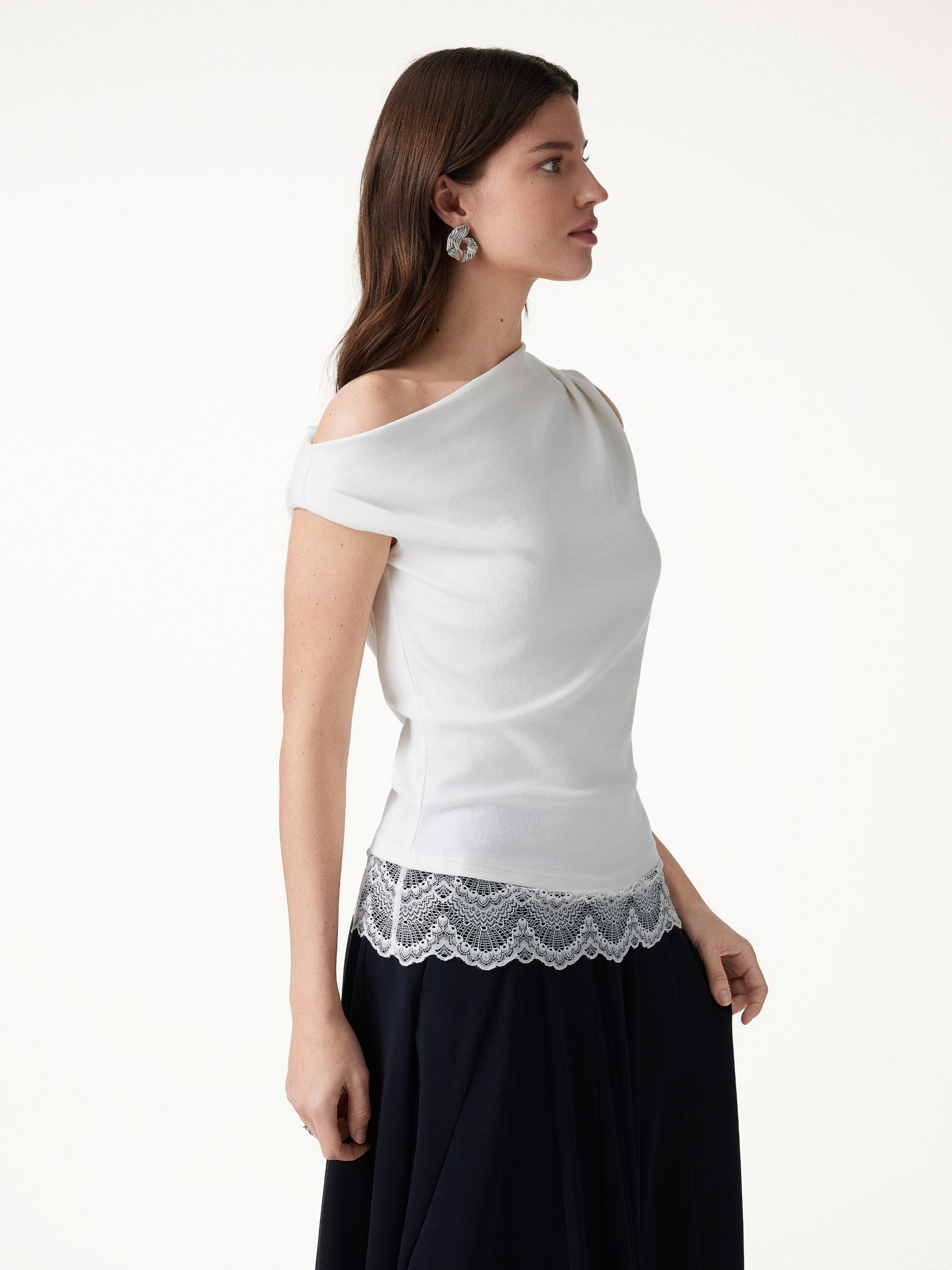 Lace Trim Cotton Lyocell Asymmetrical Shoulder Top