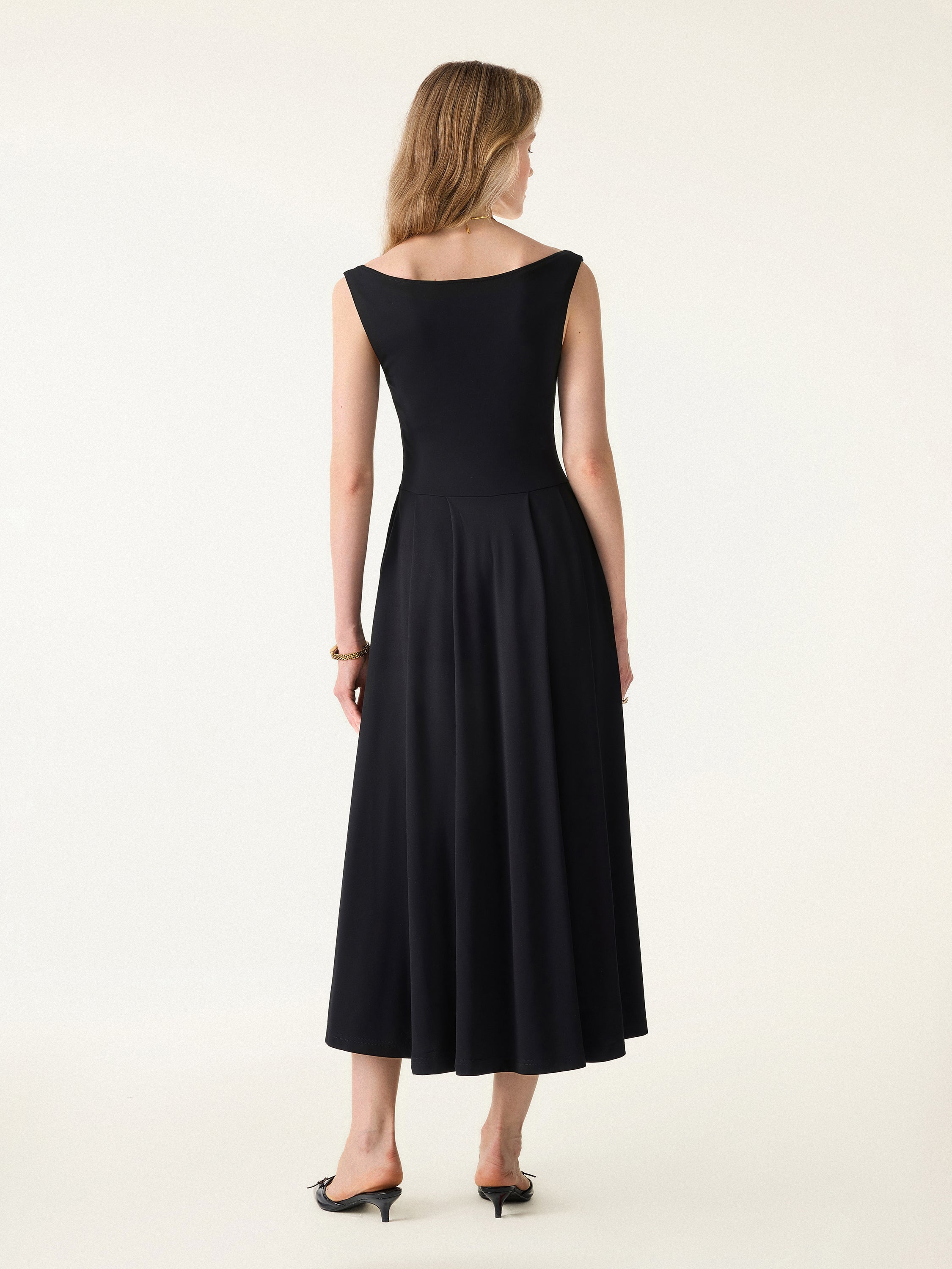 Balletic Scoop Neck Midi Bra Dress with Pockets