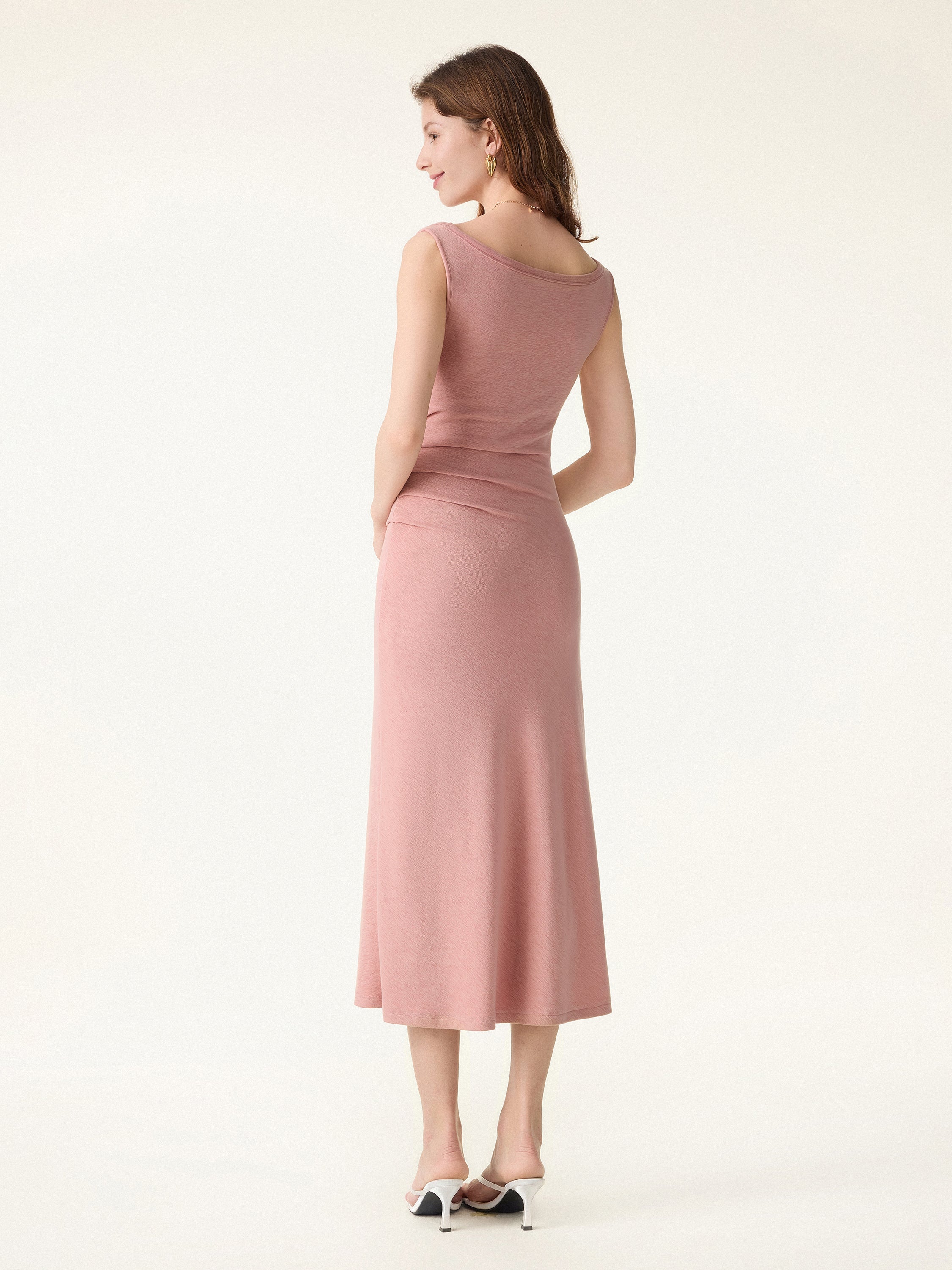 Elegant Boatneck Tucked Fit-and-Flare Midi Bra Dress