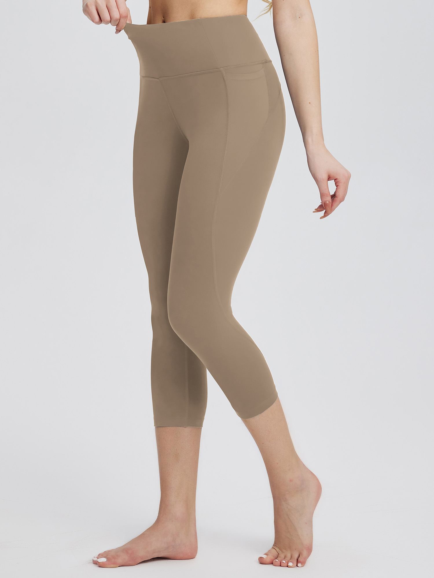 Women's Plus Size High-Waisted Capris