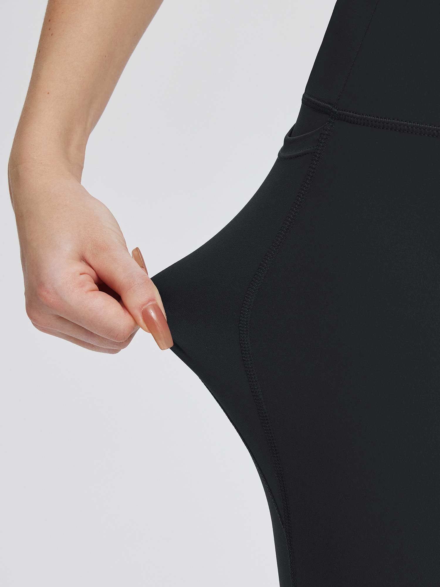 Women's Plus Size High-Waisted Capris