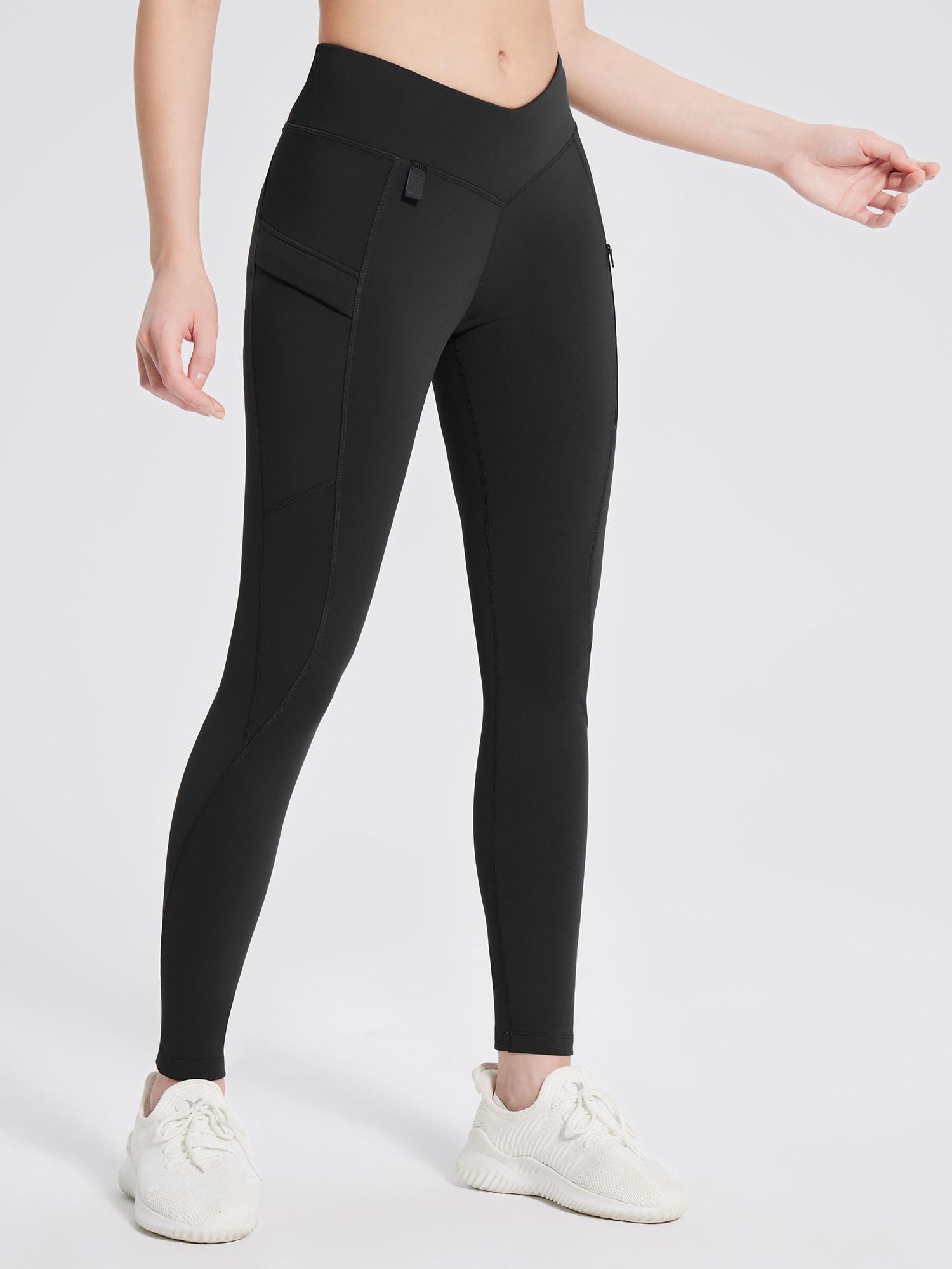 Fleece-Lined Multi-Pocket Hiking Leggings