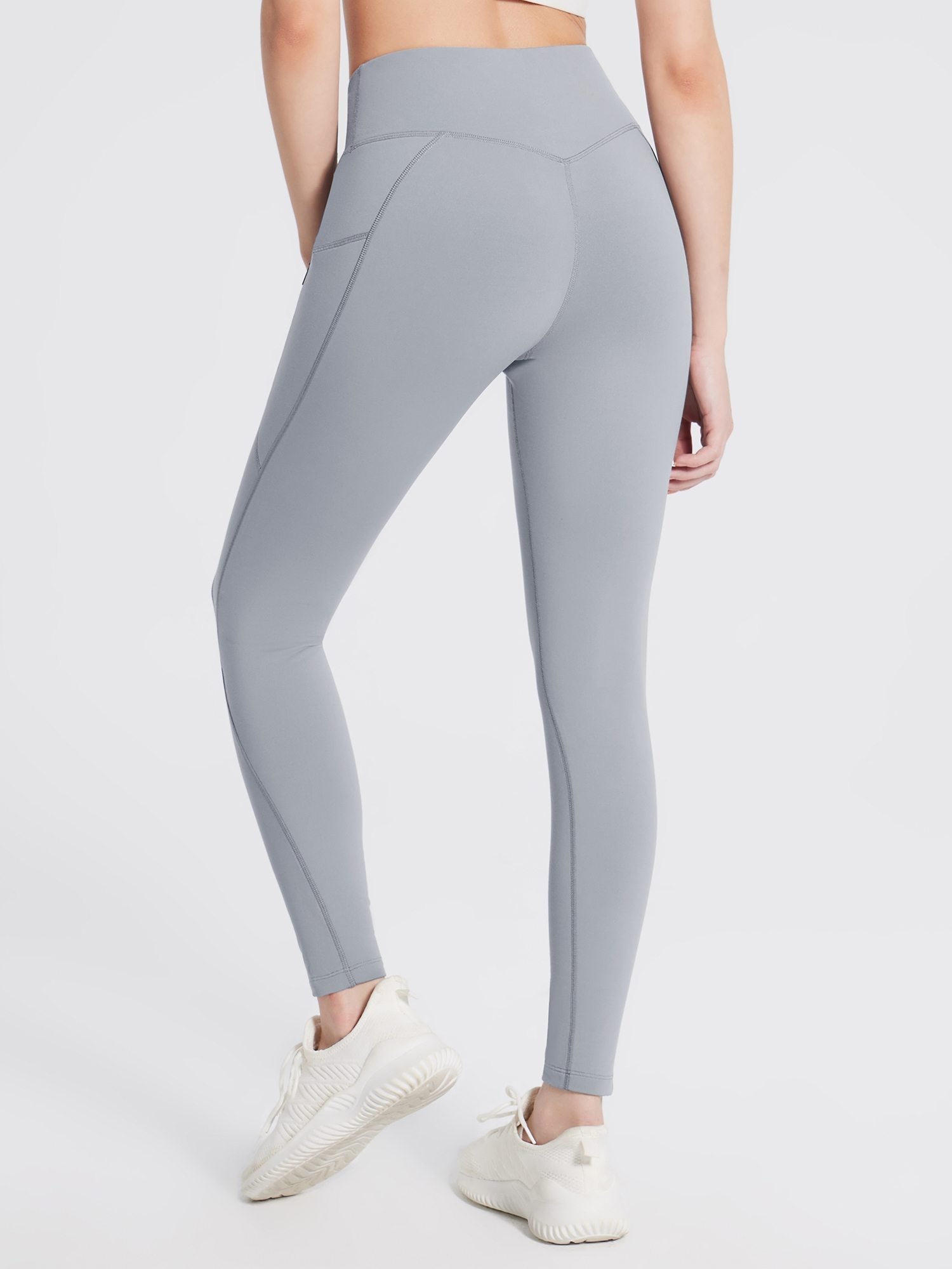 Fleece-Lined Multi-Pocket Hiking Leggings