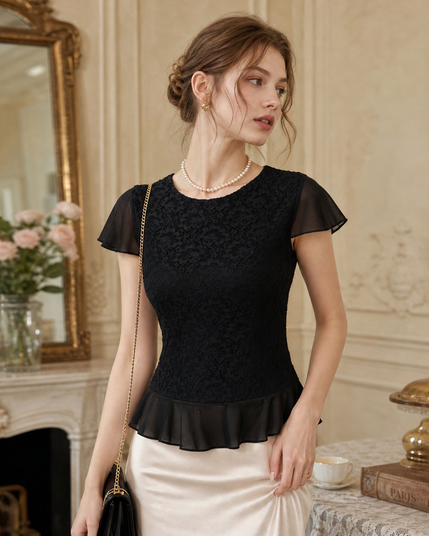 Black Round Neck Lace Splicing Tee