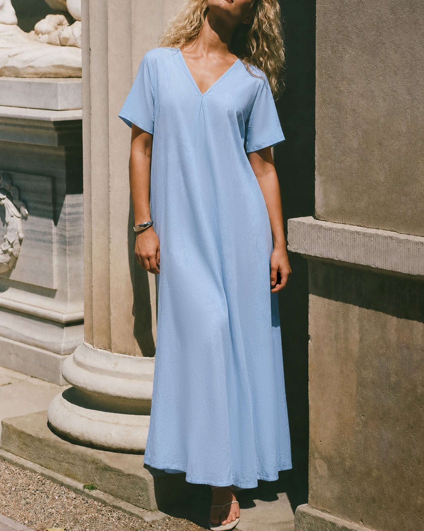 Blue Solid V Neck Pockets Midi Dress