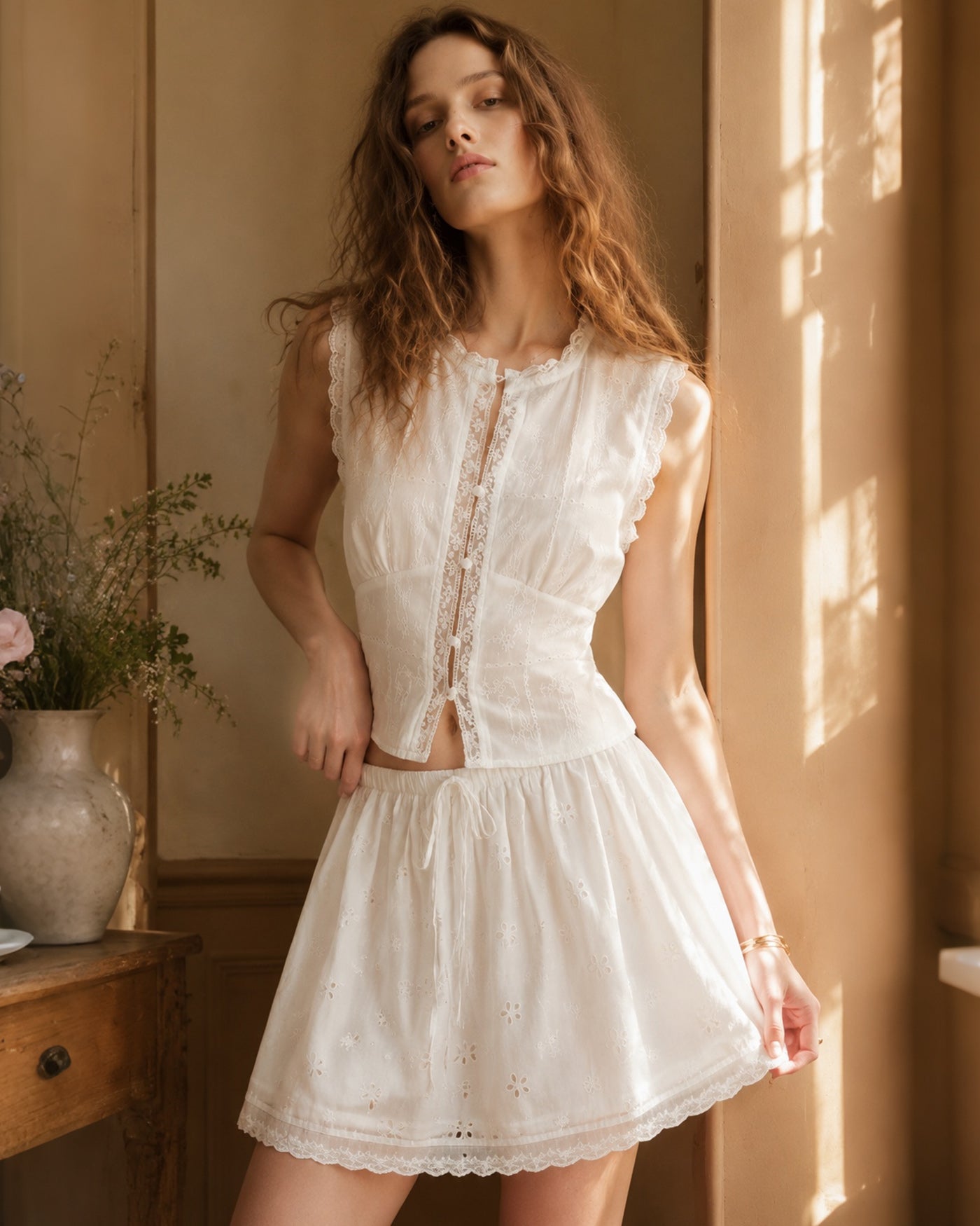 White Elastic Waist Embroidery Mini Skirt
