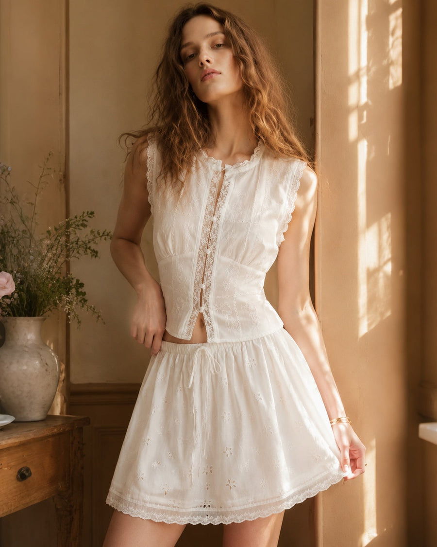 White Elastic Waist Embroidery Mini Skirt
