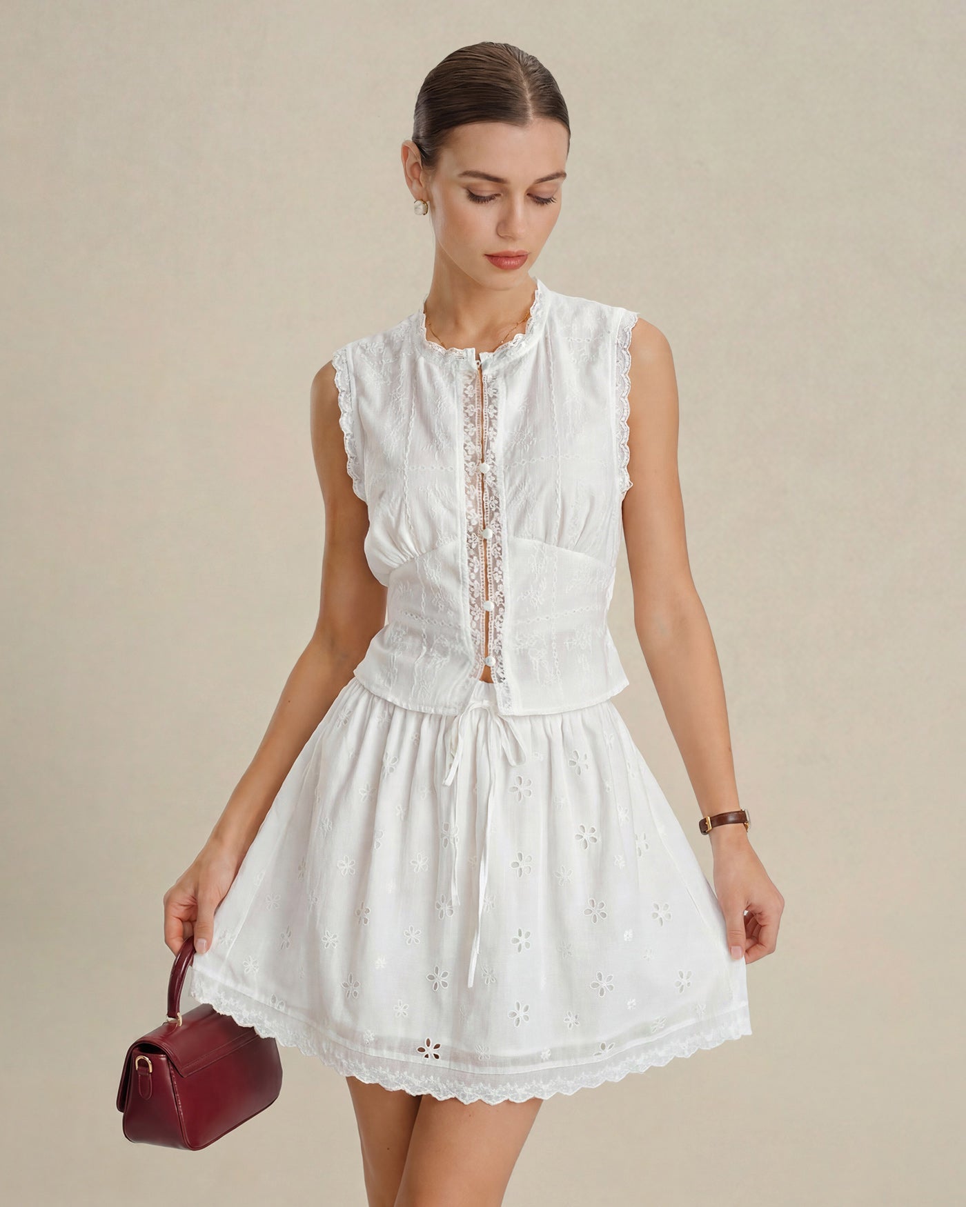 White Elastic Waist Embroidery Mini Skirt