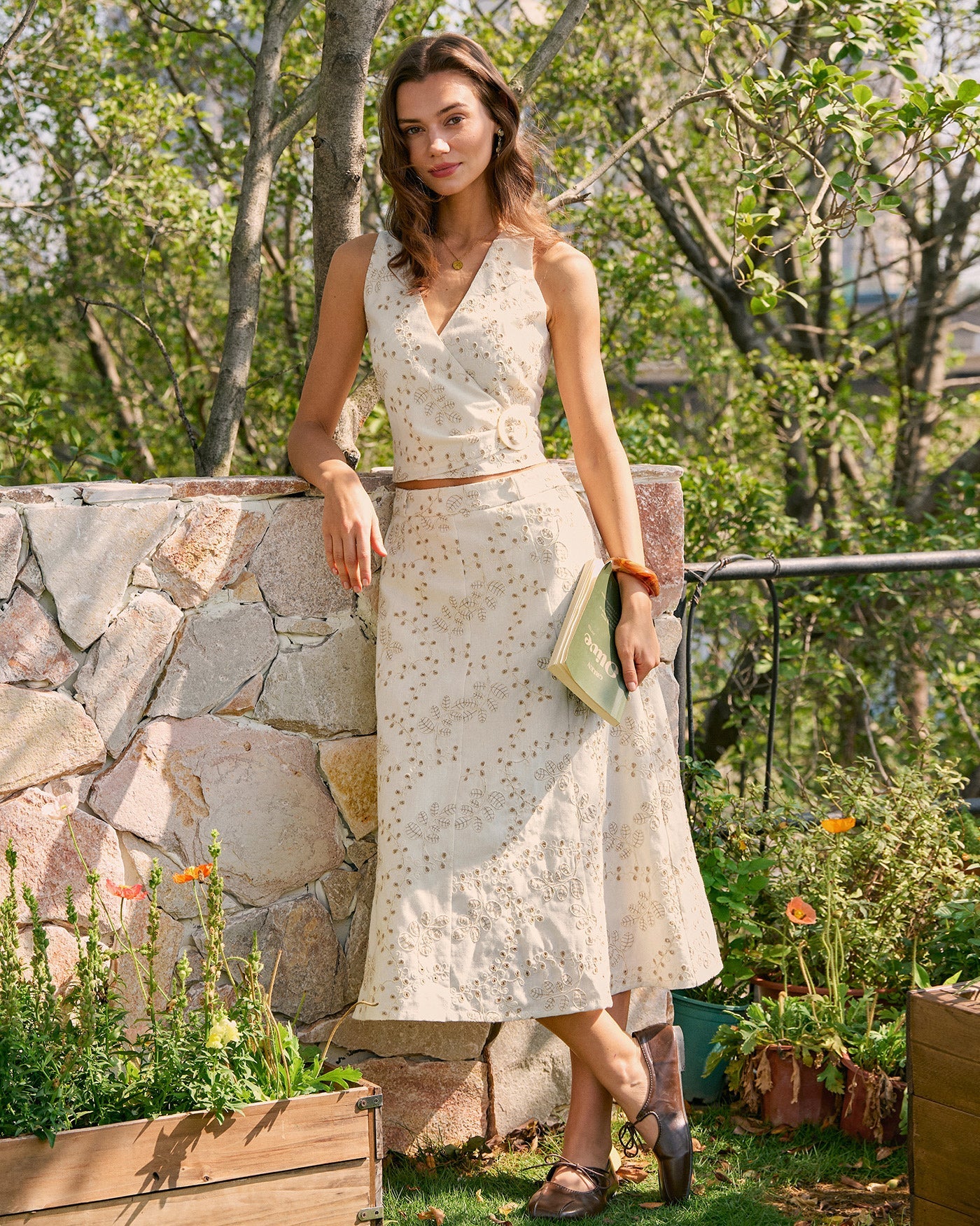 Beige Embroidery Midi Skirt