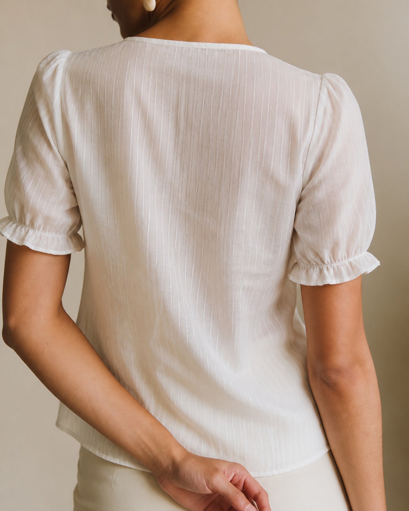White V Neck Puffed Sleeve Splicing Tee